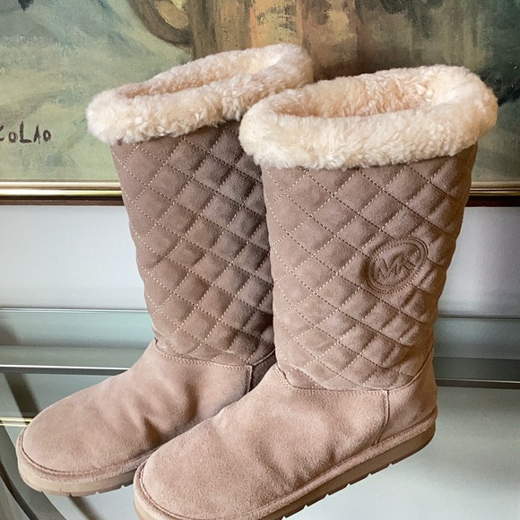 Michael Kors Sandy Quilted Winter Boots - Picture 1 of 8